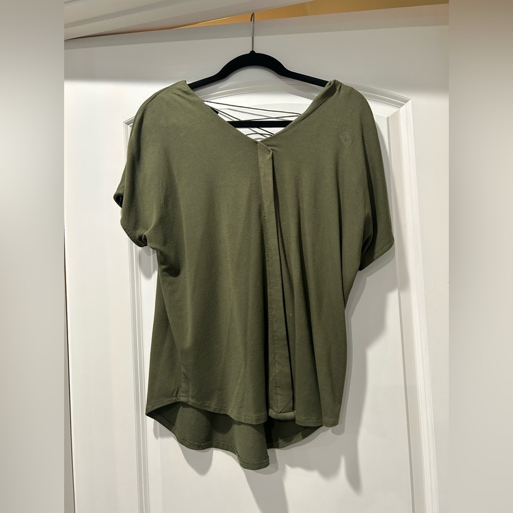 Green boxy tee